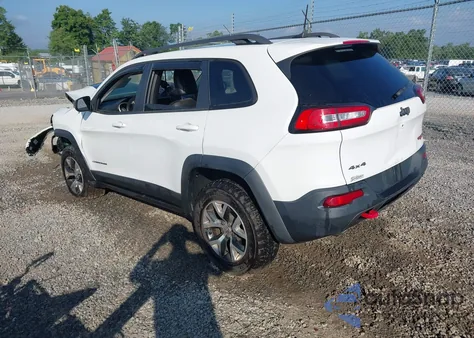 2015 Jeep Cherokee Trailhawk z USA, uszkodzony, nr VIN 1C4PJMBS8FW786847